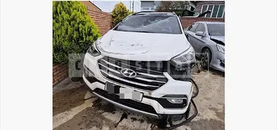 Photo 1 of 7: 2015 Hyundai Santa Fe DM — Korean insurance auction