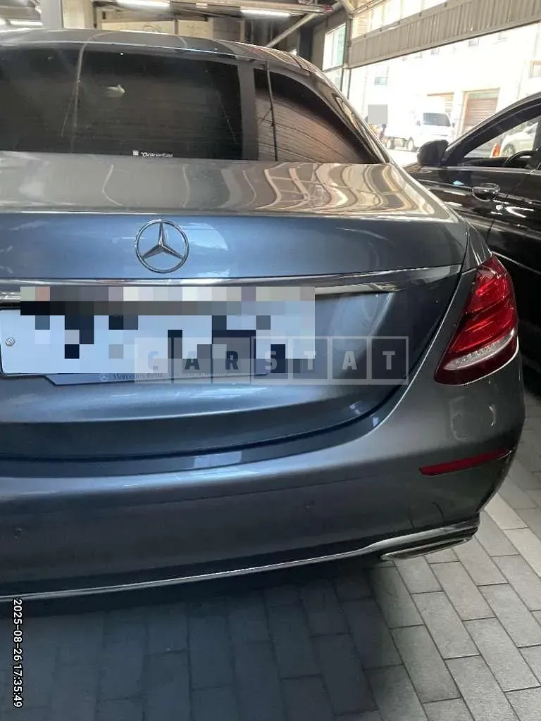 Photo 2 of 27: 2019 Mercedes-Benz E 300 — Korean insurance auction