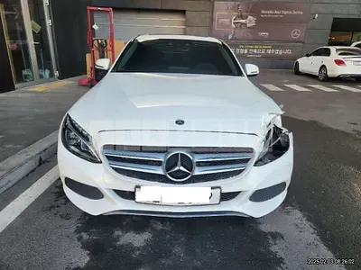 Photo 1 of 17: 2018 Mercedes-Benz C 220d — Korean insurance auction