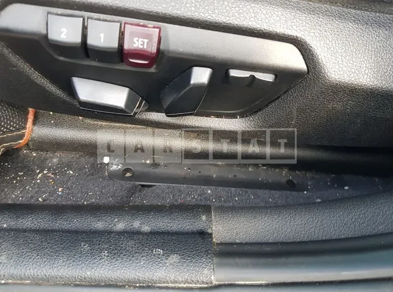 Photo 2 of 11: 2014 BMW 118d — Korean insurance auction