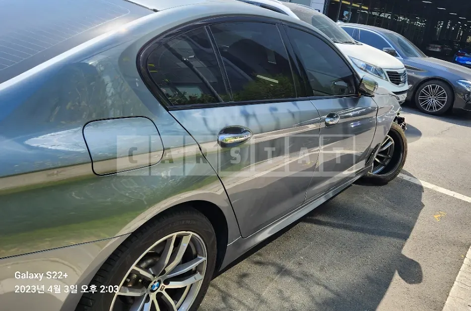 Photo 2 of 24: 2017 BMW 520d, VIN WBAJC3102HG870019 — Korean insurance auction
