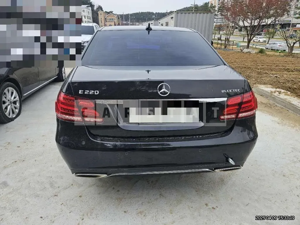 Photo 2 of 9: 2015 Mercedes-Benz E220 BlueTec — Korean insurance auction