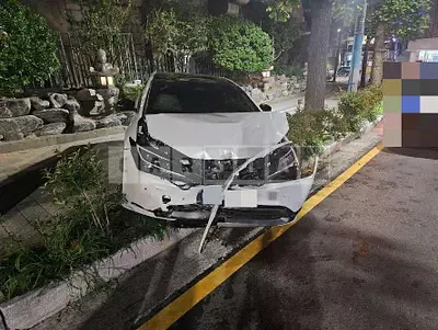 Photo 1 of 20: 2024 Toyota Prius 2WD — Korean insurance auction