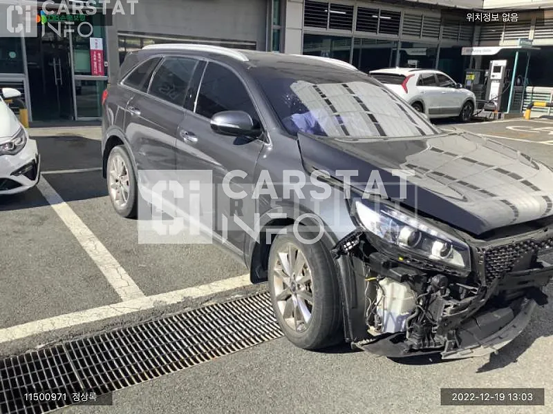Photo 2 of 7: 2017 Kia Sorento, VIN KNAPS81ABHA377000 — Korean insurance auction