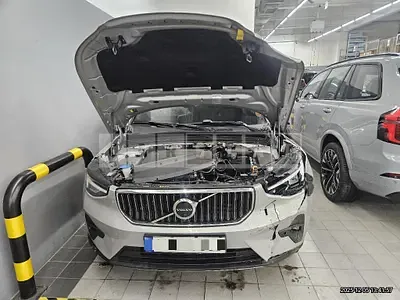 Photo 1 of 52: 2022 Volvo XC40B4 AWD — Korean insurance auction