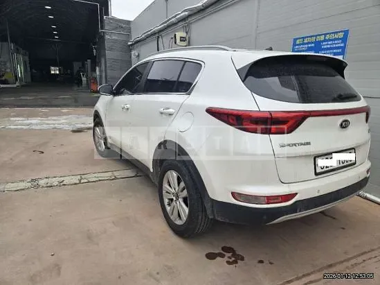 Photo 2 of 26: 2018 Kia Sportage, VIN KNAPM813BJK334423 — Korean insurance auction