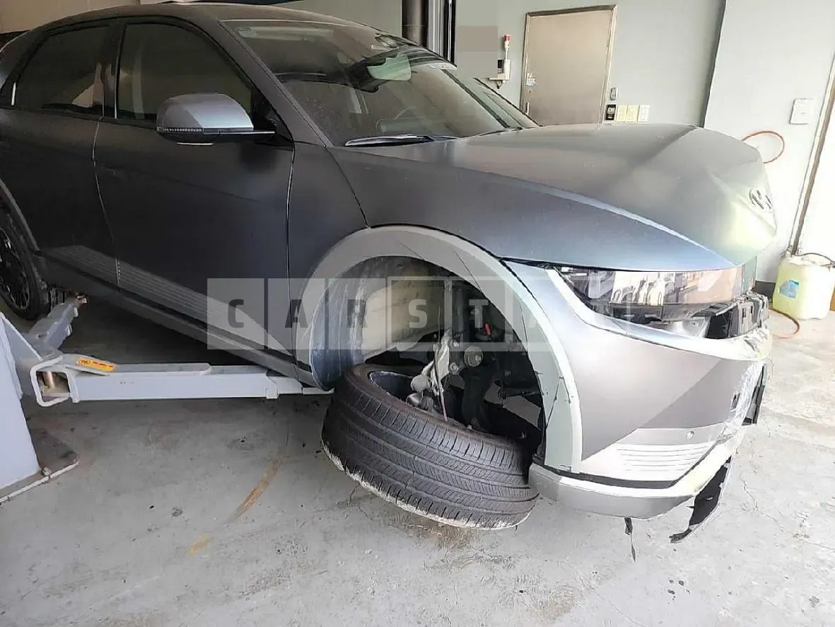 Photo 2 of 12: 2021 Hyundai IONIQ 5 Long Range, VIN KMHKR81AFNU003841 — Korean insurance auction