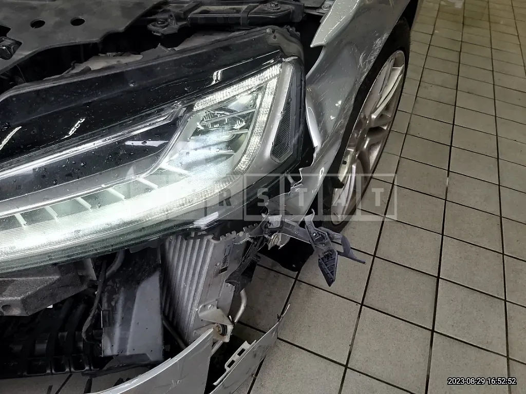 Photo 2 of 20: 2015 Audi A8 60 TDI quattro, VIN WAUZZZ4H3FN024819 — Korean insurance auction