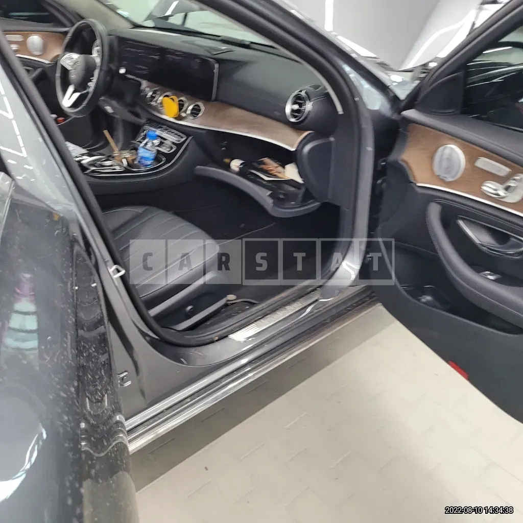 Photo 2 of 16: 2020 Mercedes-Benz E 300 4Matic, VIN W1KZF4KB5LA852957 — Korean insurance auction