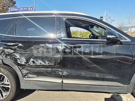 Photo 2 of 6: 2019 Hyundai Santa Fe — Korean insurance auction