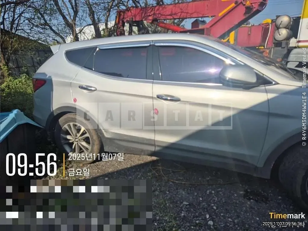 Photo 2 of 14: 2015 Hyundai Santa Fe DM — Korean insurance auction