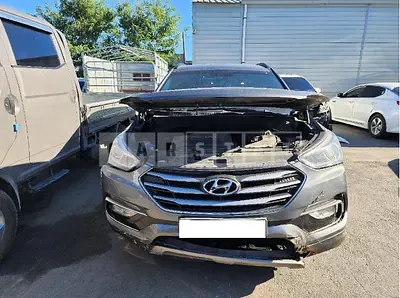 Photo 1 of 9: 2016 Hyundai Santa Fe, VIN KMHSW81UDGU586151 — Korean insurance auction
