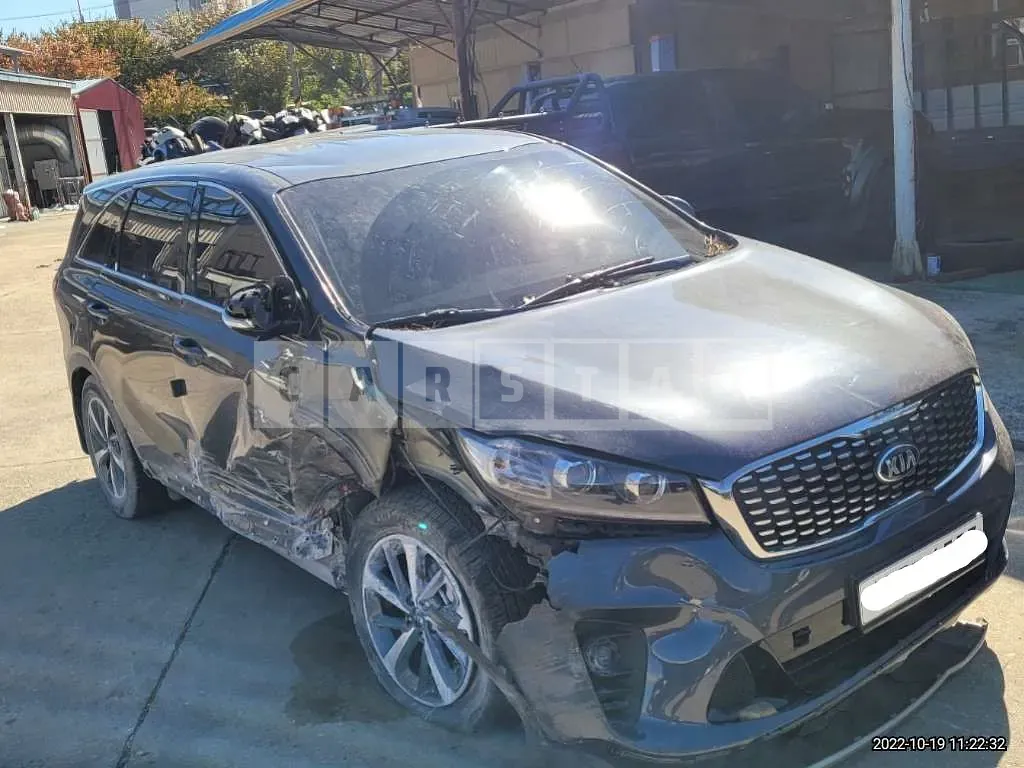 Photo 2 of 8: 2019 Kia Sorento, VIN KNAPF81BBKA480706 — Korean insurance auction