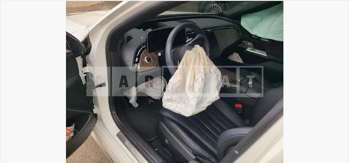 Photo 2 of 17: 2024 Mercedes-Benz E 300 4Matic — Korean insurance auction