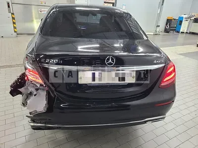 Photo 1 of 9: 2018 Mercedes-Benz E220 d — Korean insurance auction