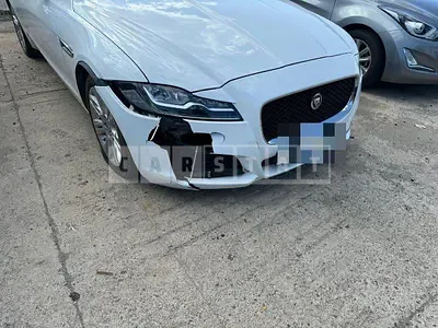 Photo 1 of 7: 2016 Jaguar XF 20d — Korean insurance auction