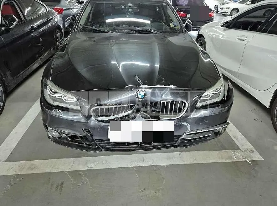 Photo 2 of 3: 2014 BMW 520d — Korean insurance auction