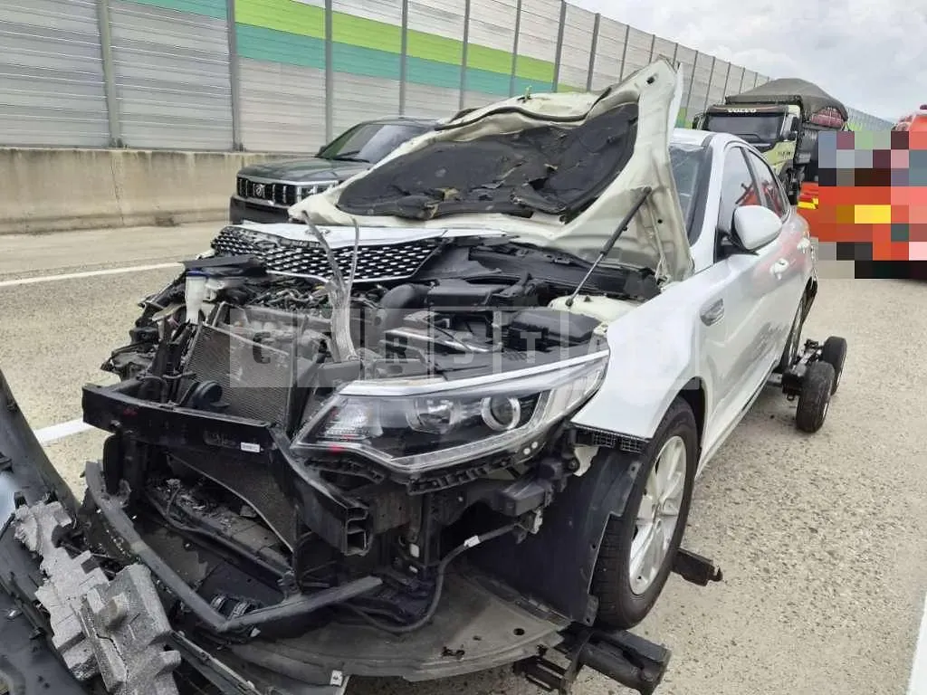 Photo 2 of 8: 2016 Kia K5 LPG — Korean insurance auction