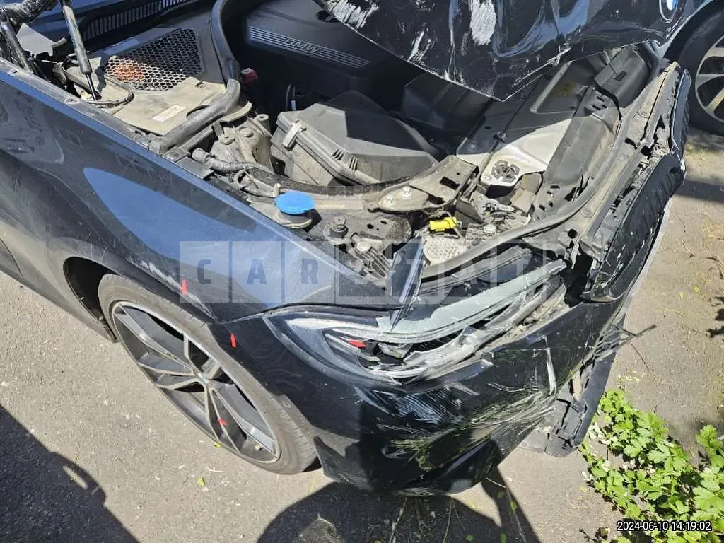 Photo 2 of 17: 2021 BMW 330e — Korean insurance auction