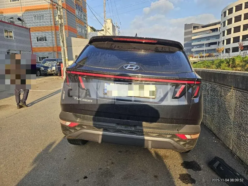 Photo 2 of 30: 2023 Hyundai Tucson NX4 — Korean insurance auction