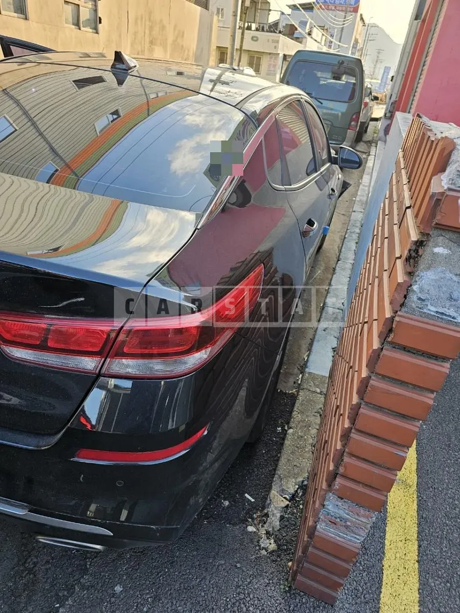 Photo 2 of 9: 2019 Kia K5 — Korean insurance auction