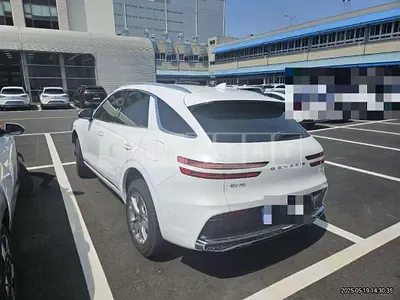 Photo 1 of 11: 2025 Genesis GV70 — Korean insurance auction