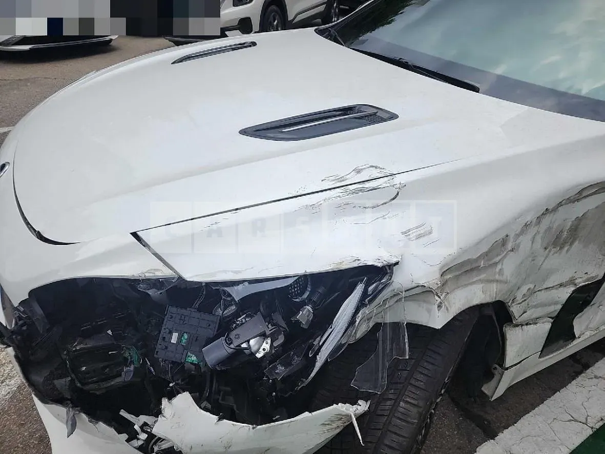 Photo 2 of 41: 2021 Kia Stinger, VIN KNAE351DBMS098312 — Korean insurance auction