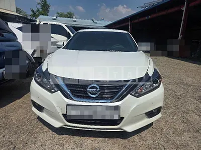 Photo 1 of 16: 2018 Nissan Altima 2.5 — Korean insurance auction