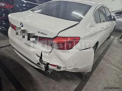 Photo 1 of 14: 2020 BMW 530e iPerformance Luxury — Korean insurance auction