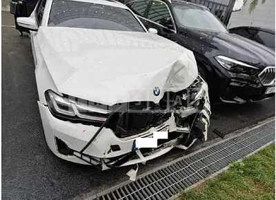 Photo 1 of 29: 2023 BMW 520i — Korean insurance auction