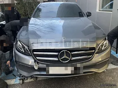 Photo 1 of 8: 2020 Mercedes-Benz E 250, VIN W1KZF4FB0LA765381 — Korean insurance auction