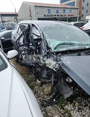 Photo 2 of 11: 2023 Kia Sportage, VIN KNAPV81JBPK126225 — Korean insurance auction