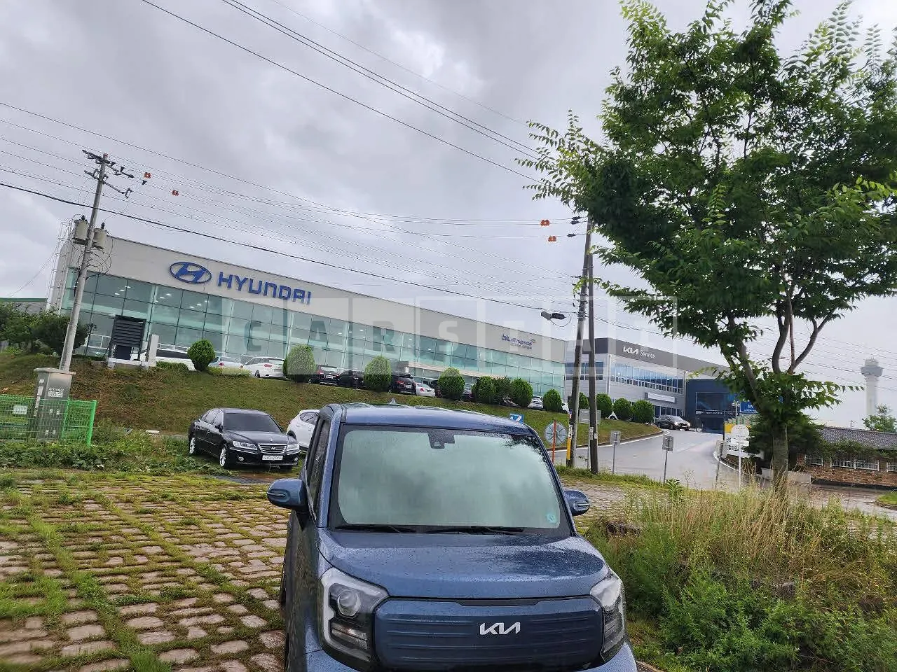 Photo 2 of 8: 2016 Kia Carnival, VIN KNAMC81ABHS296356 — Korean insurance auction