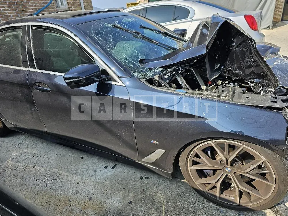 Photo 2 of 19: 2022 BMW 530i, VIN WBA71BH08NCJ23687 — Korean insurance auction