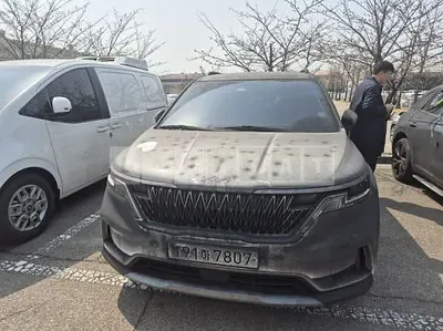 Photo 1 of 8: 2023 Kia Carnival — Korean insurance auction