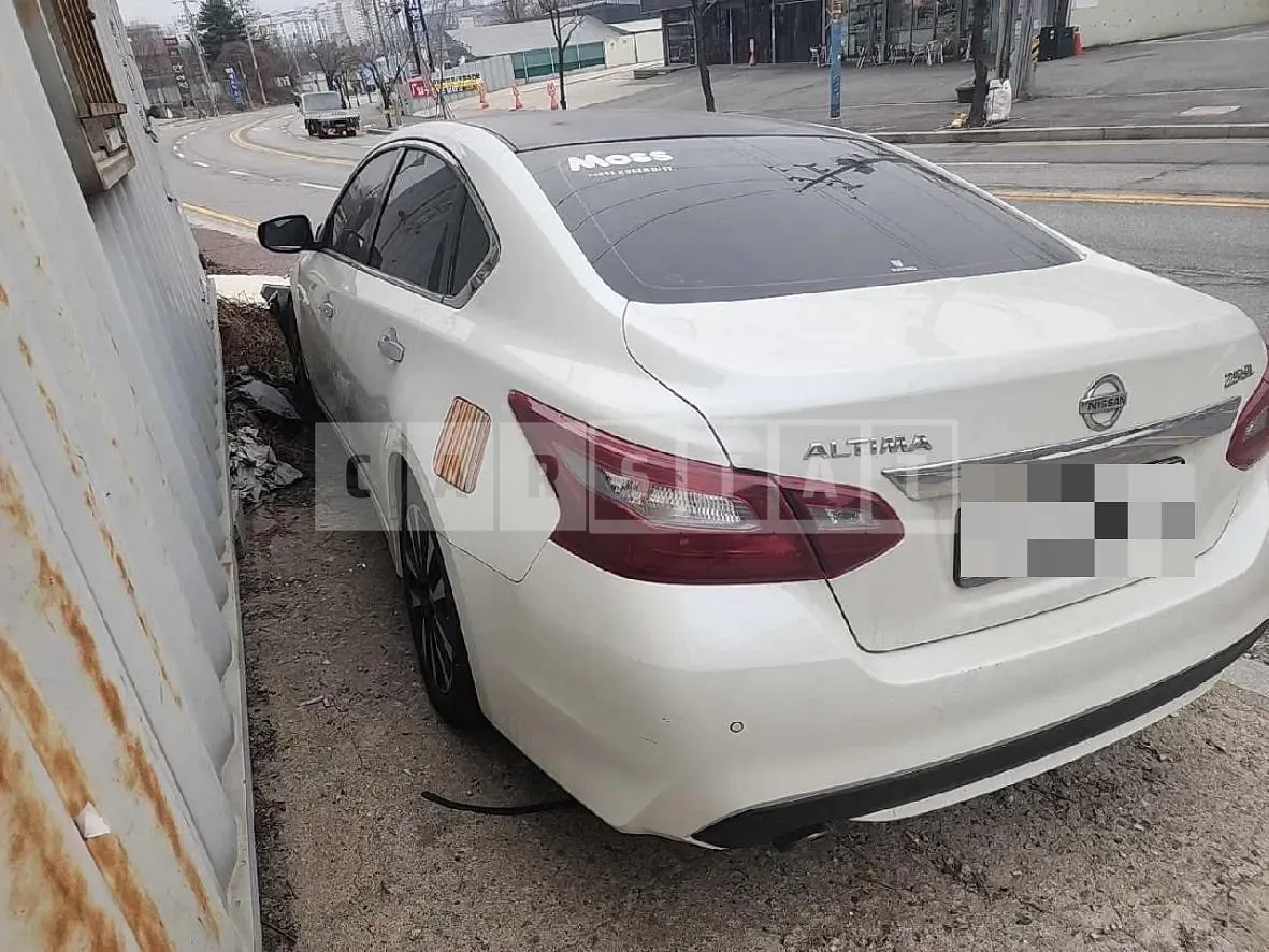 Photo 2 of 10: 2018 Nissan Altima 2.5, VIN 1N4AL3AP6JC142819 — Korean insurance auction