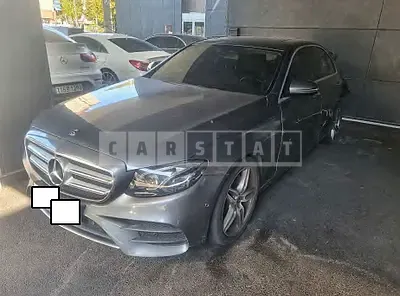 Photo 1 of 8: 2018 Mercedes-Benz E300, VIN WDDZF4JB7JA352717 — Korean insurance auction