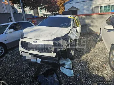 Photo 1 of 17: 2018 Kia Sportage — Korean insurance auction