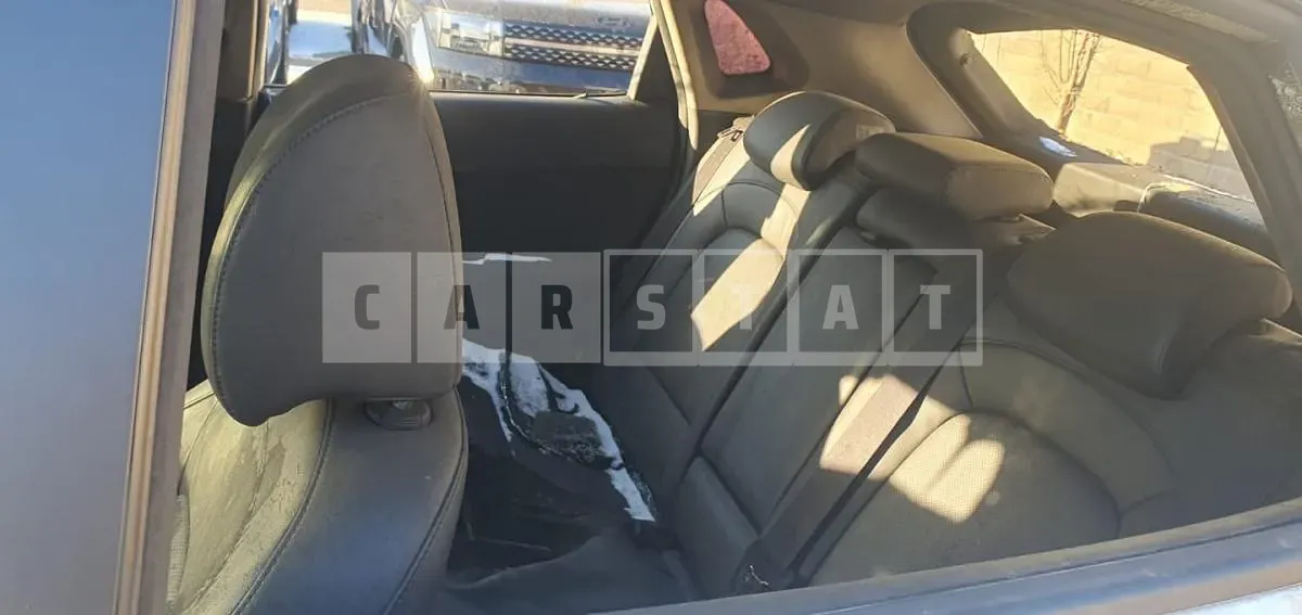 Photo 2 of 11: 2020 Hyundai Kona Electric Car — Korean insurance auction