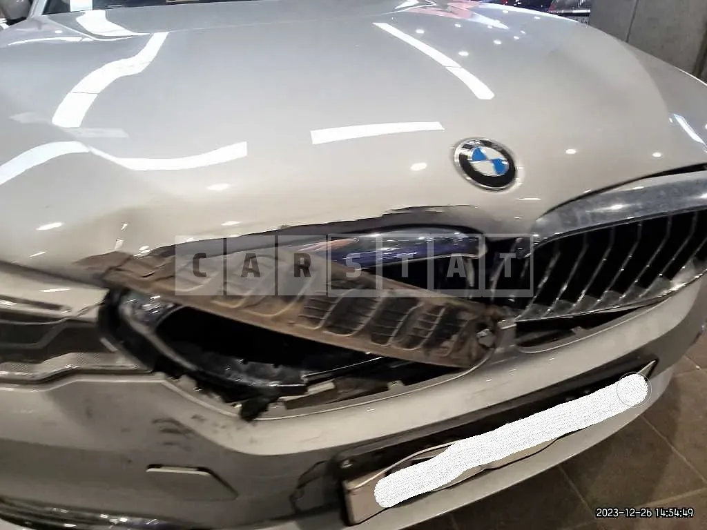 Photo 2 of 44: 2020 BMW 520d xDrive Luxury, VIN WBAJF5103LCE17131 — Korean insurance auction