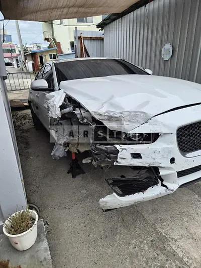 2015 Jaguar Jaguar XE 2.0D