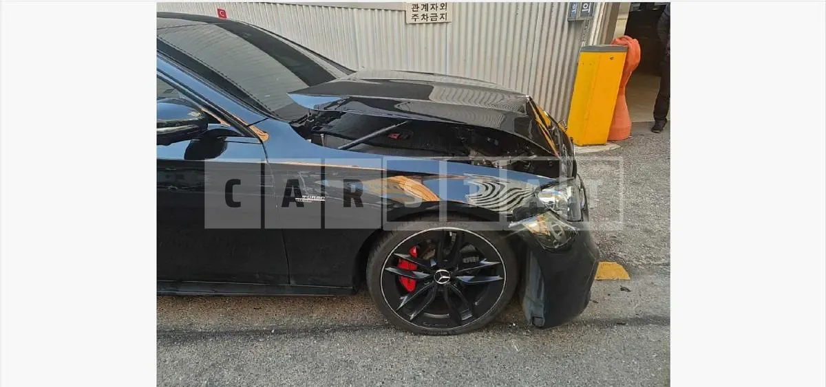Photo 2 of 31: 2023 Mercedes-Benz AMG E53 4Matic — Korean insurance auction