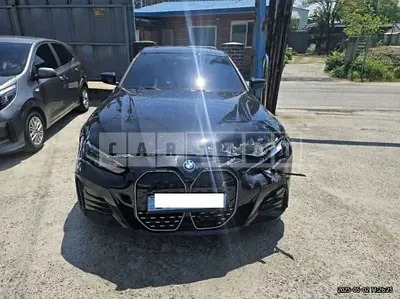 Photo 1 of 24: 2022 BMW i4 eDrive40 — Korean insurance auction