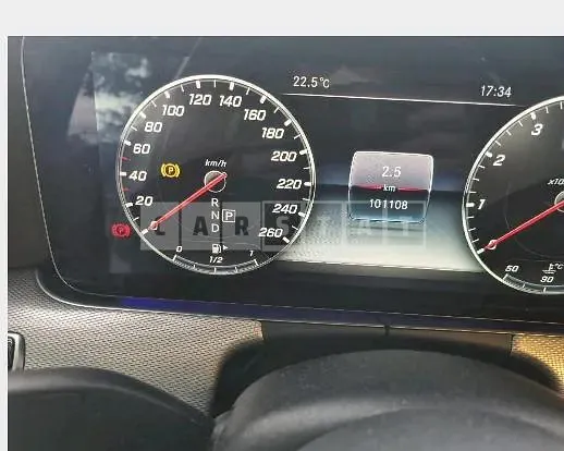 Photo 2 of 17: 2019 Mercedes-Benz E300 — Korean insurance auction