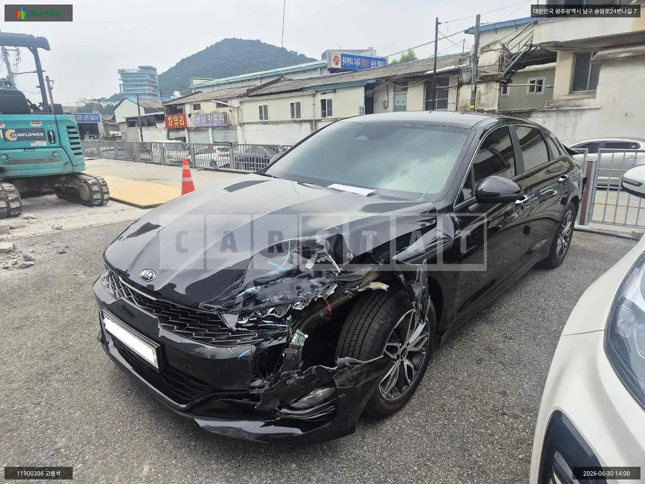 Photo 2 of 17: 2019 Kia K5, VIN KNAG341ABLA003124 — Korean insurance auction
