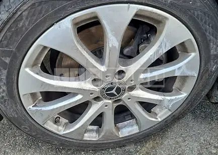 Photo 2 of 45: 2020 Mercedes-Benz E220 d 4Matic, VIN W1KZF0FB4LA832928 — Korean insurance auction