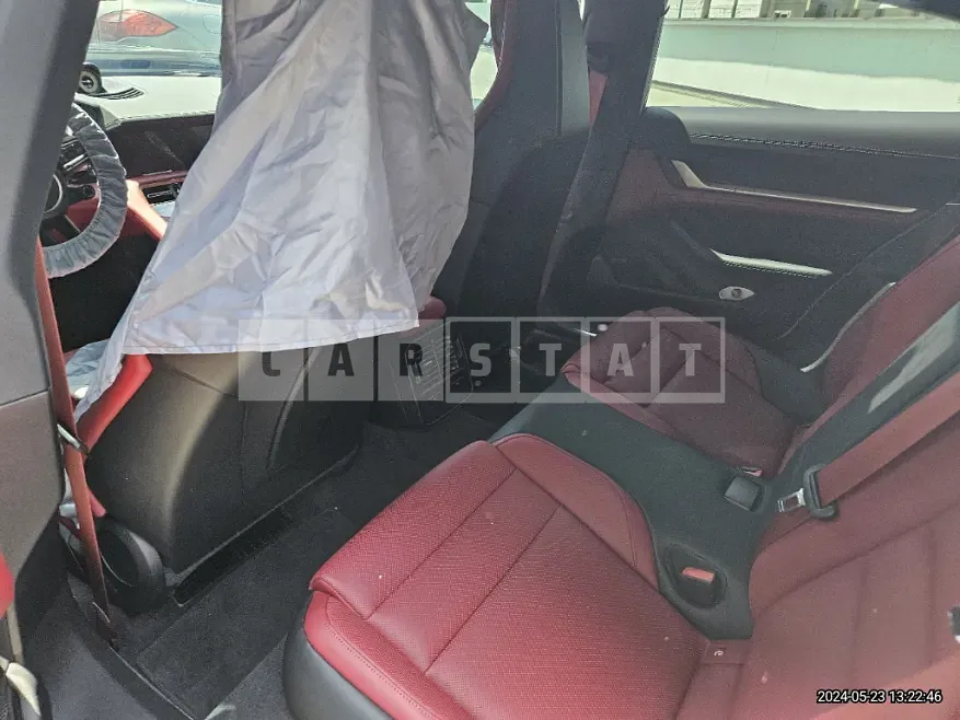 Photo 2 of 105: 2024 Porsche Taycan — Korean insurance auction
