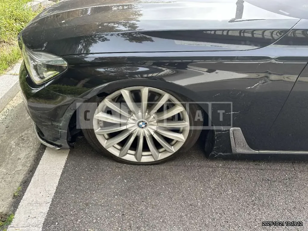 Photo 2 of 31: 2016 BMW 740Li xDrive — Korean insurance auction
