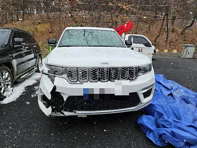 Photo 1 of 25: 2023 Jeep Zip Grand Cherokee 4XE — Korean insurance auction