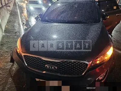 Photo 1 of 19: 2015 Kia Sorento 2.2 (4WD), VIN KNAPK81BDFA108135 — Korean insurance auction